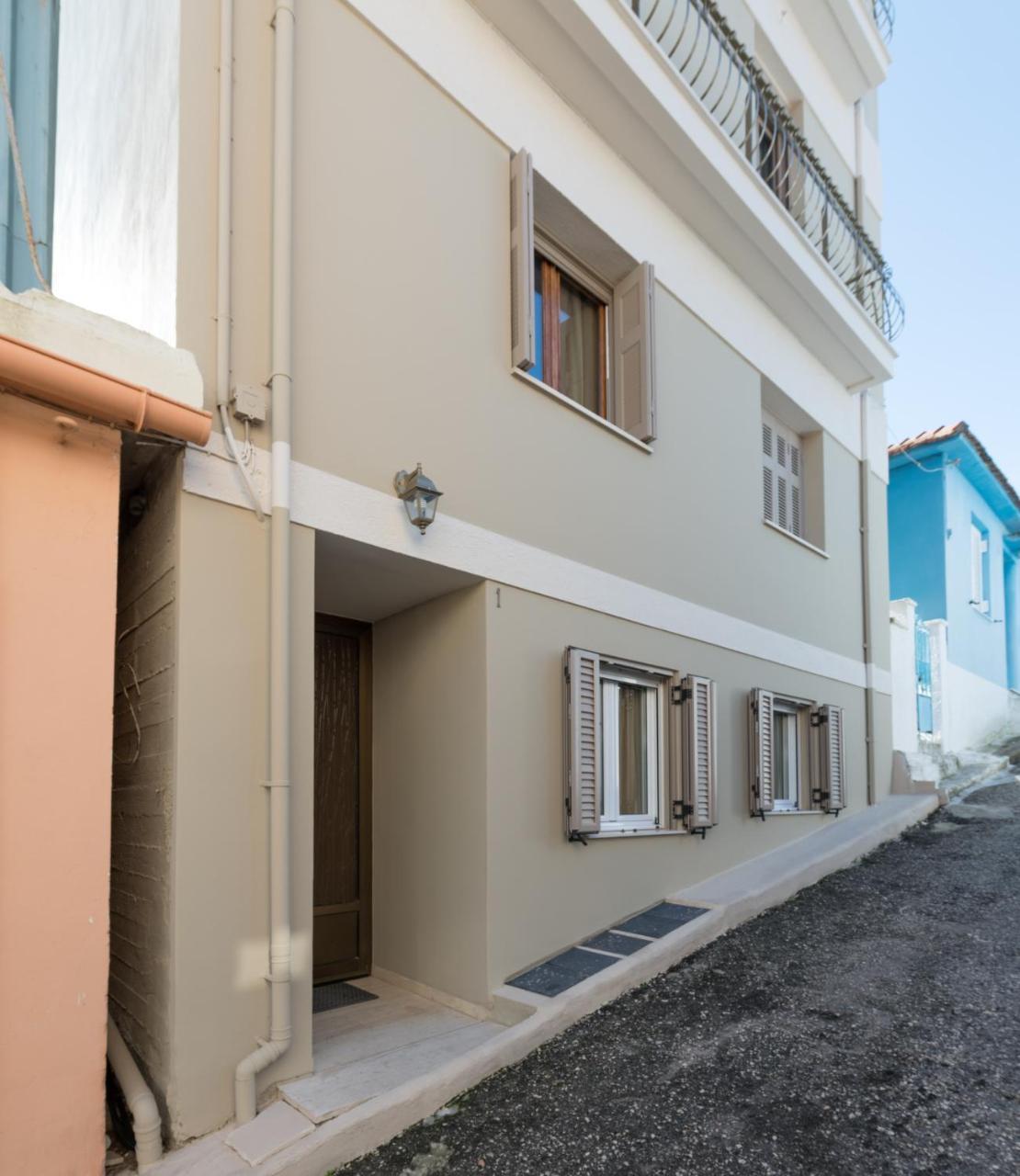 V. P. Place. Argostoli  Eksteriør bilde
